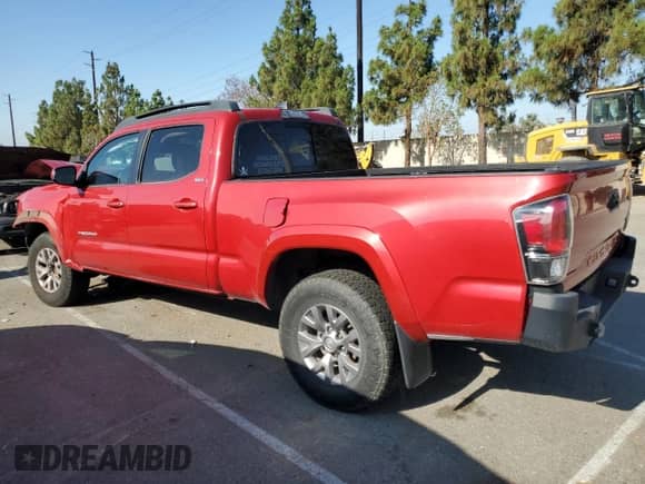 2018 Toyota Tacoma SR5 с VIN 3TMBZ5DN9JM012115, выставлен на аукционе Copart как лот 66775075 с пробегом 62 176 миль миль и Списание • Salvage title. История ставок и продаж доступна на DreamBid. Изображение 2.