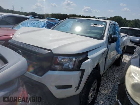 2024 Nissan Frontier S with VIN 1N6ED1CLXRN600575, listed as a Copart auction lot 42430725 with 29,390 mi miles and Salvage title. Bid and sale history available at DreamBid. Image 1.
