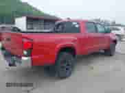 2021 Toyota Tacoma SR5 z VIN 3TYDZ5BN1MT002232, wystawiony jako IAAI lot #42374170 z przebiegiem 16 465 mil mil oraz . Historia ofert i sprzedaży dostępna na DreamBid. Obrazek 4.