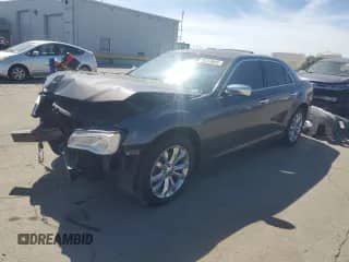 2019 Chrysler 300 Limited с VIN 2C3CCAKG2KH631565, выставлен на аукционе Copart как лот 50359665 с пробегом 71 689 миль миль и Списание • Salvage title. История ставок и продаж доступна на DreamBid. Изображение 1.