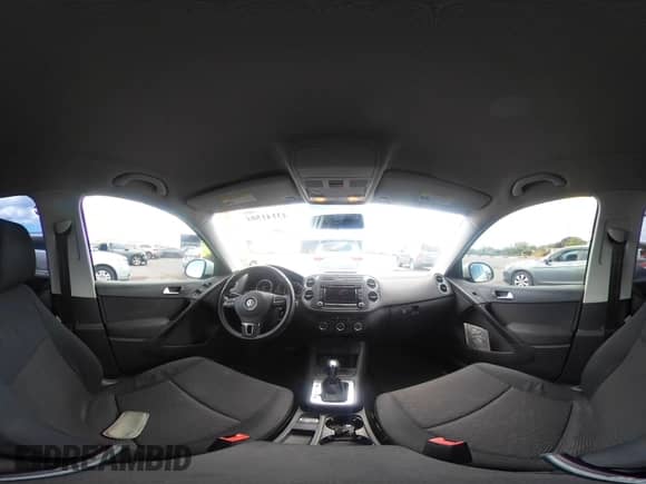 2015 Volkswagen Tiguan SEL with VIN WVGBV7AX6FW587773, listed as a IAAI auction lot 43141504 with 121,093 mi miles and . Bid and sale history available at DreamBid. Image 18.