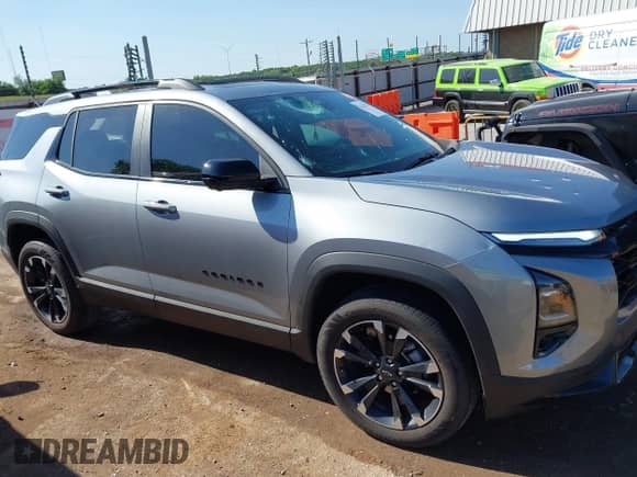 2025 Chevrolet Equinox FWD RS with VIN 3GNAXLEG7SL104814, listed as a IAAI auction lot 42245729 with 9,061 mi miles and . Bid and sale history available at DreamBid. Image 13.