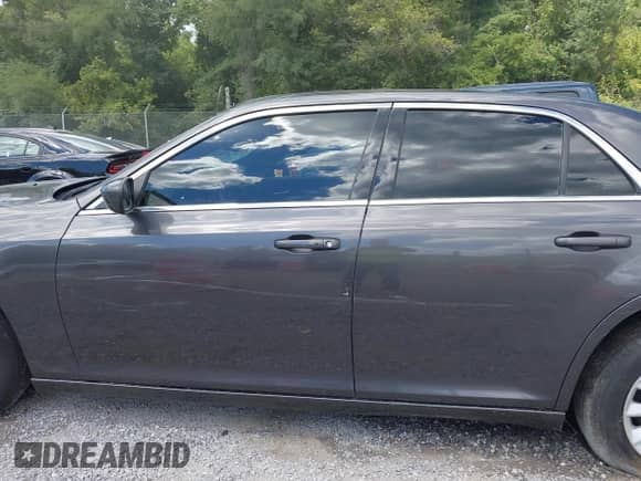 2014 Chrysler 300 с VIN 2C3CCAAG8EH135997, выставлен на аукционе IAAI как лот 43072867 с пробегом 101 428 миль миль и . История ставок и продаж доступна на DreamBid. Изображение 21.