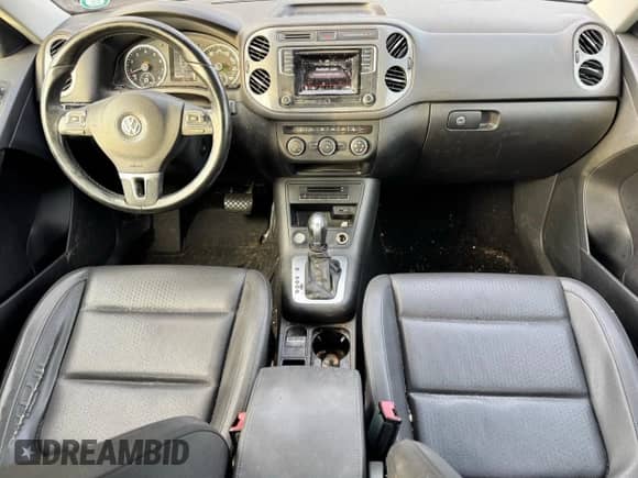 2016 Volkswagen Tiguan S с VIN WVGAV7AX1GW027706, выставлен на аукционе Copart как лот 90203165 с пробегом 184 159 миль миль и Чистый • Clean title. История ставок и продаж доступна на DreamBid. Изображение 9.