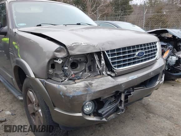 2003 Ford Explorer with VIN 1FMZU85K73UB30239, listed as a IAAI auction lot 41336342 with 71,015 mi miles and . Bid and sale history available at DreamBid. Image 6.