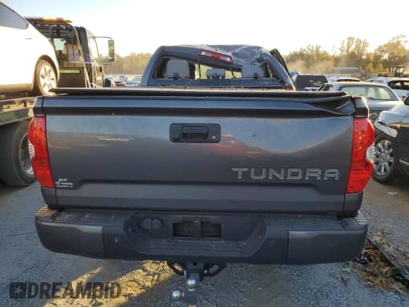 2021 Toyota Tundra Limited z VIN 5TFSY5F17MX295559, wystawiony jako Copart lot #75129274 z przebiegiem 66 879 mil mil oraz Szkoda całkowita • Salvage title. Historia ofert i sprzedaży dostępna na DreamBid. Obrazek 6.