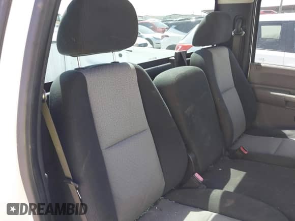 2008 GMC Sierra 1500 Work Truck z VIN 1GTEC14X88Z314321, wystawiony jako IAAI lot #41723943 z przebiegiem 133 777 mil mil oraz . Historia ofert i sprzedaży dostępna na DreamBid. Obrazek 8.