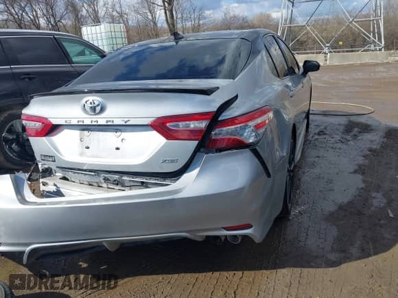 2020 Toyota Camry XSE z VIN 4T1K61AK2LU311953, wystawiony jako IAAI lot #41618127 z przebiegiem 88 148 mil mil oraz . Historia ofert i sprzedaży dostępna na DreamBid. Obrazek 4.