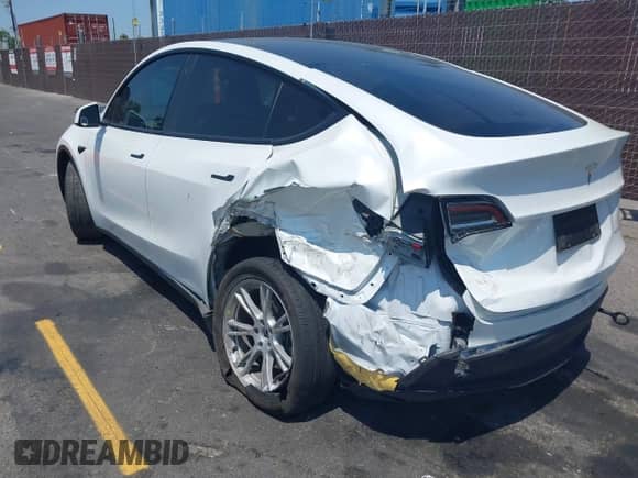 2023 Tesla Model Y Long Range с VIN 7SAYGDEE8PA034371, выставлен на аукционе IAAI как лот 42765729 с пробегом Не указан миль и . История ставок и продаж доступна на DreamBid. Изображение 3.