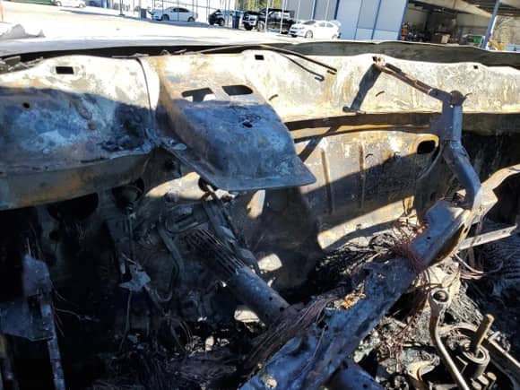 1994 Dodge 2500 с VIN 1B7KF26C9RS523846, выставлен на аукционе Copart как лот 89137995 с пробегом Не указан миль и На запчасти • Non repairable. История ставок и продаж доступна на DreamBid. Изображение 9.