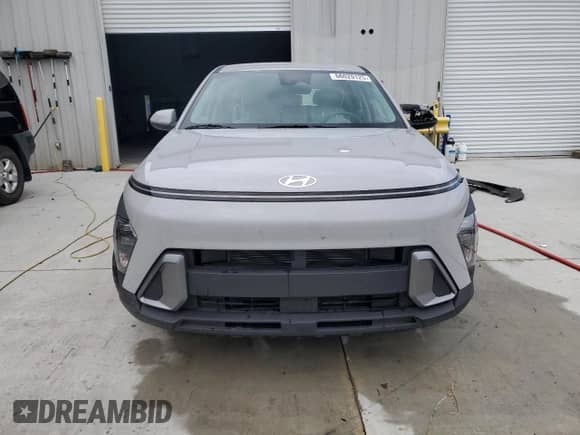 2025 Hyundai Kona SE с VIN KM8HA3AB8SU196911, выставлен на аукционе Copart как лот 66020125 с пробегом 22 503 миль миль и Списание • Salvage title. История ставок и продаж доступна на DreamBid. Изображение 5.