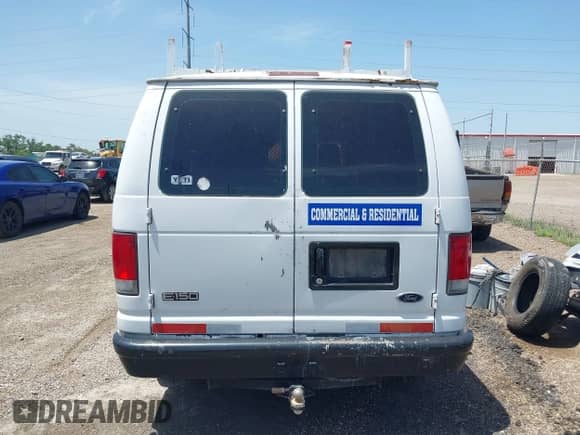 1999 Ford Econoline Cargo с VIN 1FTRE1428XHB05696, выставлен на аукционе IAAI как лот 42696687 с пробегом 170 269 миль миль и . История ставок и продаж доступна на DreamBid. Изображение 16.