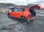 2020 Jeep Compass Sport z VIN 3C4NJDAB5LT242848, wystawiony jako IAAI lot #43480143 z przebiegiem 29 757 mil mil oraz . Historia ofert i sprzedaży dostępna na DreamBid. Obrazek 3.