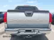 2004 Chevrolet Avalanche с VIN 3GNEC12T24G122295, выставлен на аукционе IAAI как лот 42648736 с пробегом 153 529 миль миль и . История ставок и продаж доступна на DreamBid. Изображение 17.