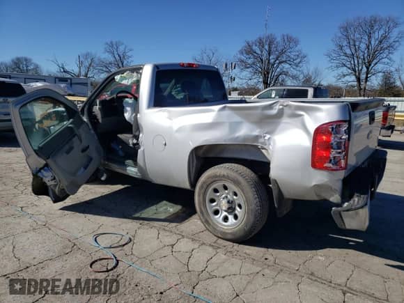 2013 Chevrolet Silverado 1500 Work Truck z VIN 1GCNCPEX3DZ207639, wystawiony jako Copart lot #46186205 z przebiegiem 90 411 mil mil oraz Szkoda całkowita • Salvage title. Historia ofert i sprzedaży dostępna na DreamBid. Obrazek 2.