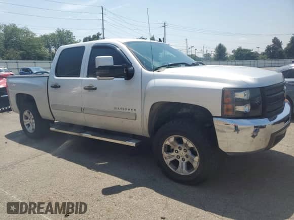 2012 Chevrolet Silverado 1500 LS z VIN 3GCPCREA9CG186777, wystawiony jako Copart lot #65770275 z przebiegiem 257 042 mil mil oraz Szkoda całkowita • Salvage title. Historia ofert i sprzedaży dostępna na DreamBid. Obrazek 4.