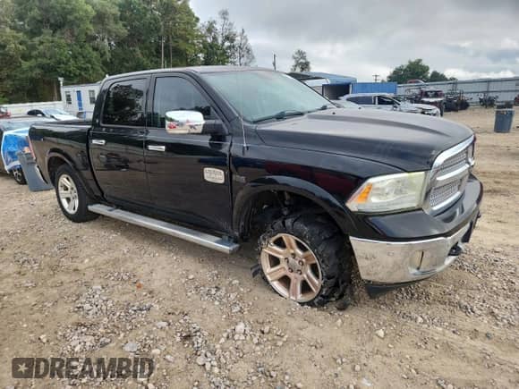 2015 Ram 1500 Laramie Longhorn with VIN 1C6RR7PT8FS539959, listed as a Copart auction lot 90313405 with 238,043 mi miles and Clean title. Bid and sale history available at DreamBid. Image 4.