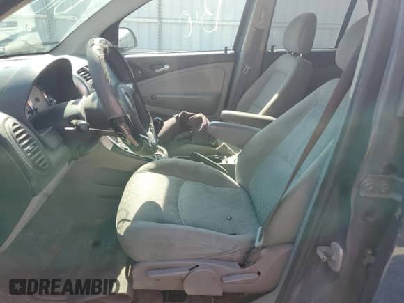 2007 Saturn VUE I4 with VIN 5GZCZ23D97S813296, listed as a Copart auction lot 72263994 with 300,869 mi miles and Salvage title. Bid and sale history available at DreamBid. Image 7.