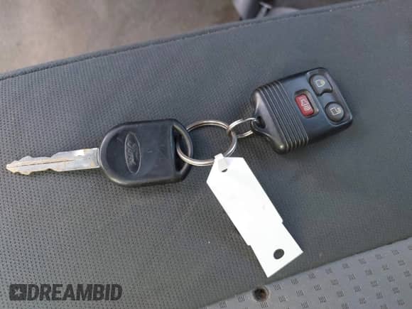 2008 Ford F-150 XLT z VIN 1FTPW14V28FB51861, wystawiony jako IAAI lot #42802872 z przebiegiem 183 092 mil mil oraz . Historia ofert i sprzedaży dostępna na DreamBid. Obrazek 11.