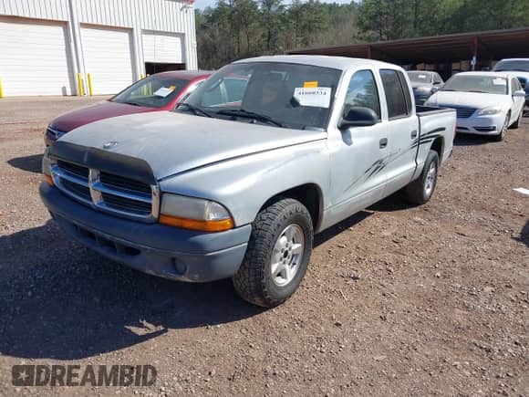 2001 Dodge Dakota Sport with VIN 1B7GL2AX91S123461, listed as a IAAI auction lot 41660334 with Not provided miles and . Bid and sale history available at DreamBid. Image 2.