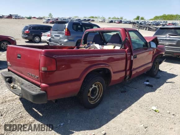 2003 Chevrolet S-10 LS с VIN 1GCCS14H938162180, выставлен на аукционе Copart как лот 52180194 с пробегом Не указан миль и Списание • Salvage title. История ставок и продаж доступна на DreamBid. Изображение 3.