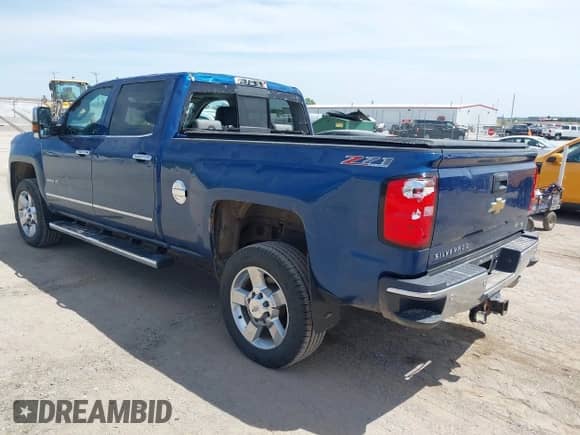 2015 Chevrolet Silverado 2500HD LTZ с VIN 1GC1KWEGXFF546057, выставлен на аукционе IAAI как лот 42183814 с пробегом 183 245 миль миль и . История ставок и продаж доступна на DreamBid. Изображение 3.