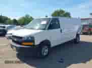 2020 Chevrolet Express Cargo с VIN 1GCWGBFP4L1131114, выставлен на аукционе IAAI как лот 42743300 с пробегом 125 987 миль миль и . История ставок и продаж доступна на DreamBid. Изображение 2.