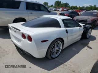 2012 Chevrolet Corvette 3LT с VIN 1G1YG2DW0C5100074, выставлен на аукционе Copart как лот 62068465 с пробегом 41 925 миль миль и Списание • Salvage title. История ставок и продаж доступна на DreamBid. Изображение 3.