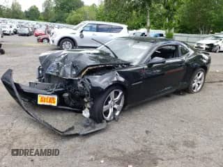 2010 Chevrolet Camaro 2SS z VIN 2G1FK1EJ0A9212232, wystawiony jako Copart lot #54096715 z przebiegiem 107 758 mil mil oraz Szkoda całkowita • Salvage title. Historia ofert i sprzedaży dostępna na DreamBid. Obrazek 1.