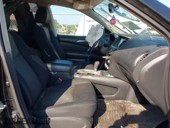 2018 Nissan Pathfinder SL с VIN 5N1DR2MN9JC622987, выставлен на аукционе IAAI как лот 43011499 с пробегом 136 028 миль миль и . История ставок и продаж доступна на DreamBid. Изображение 5.