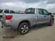 2012 Toyota Tundra z VIN 5TFRU5F13CX027956, wystawiony jako Copart lot #43580265 z przebiegiem 156 862 mil mil oraz Szkoda całkowita • Salvage title. Historia ofert i sprzedaży dostępna na DreamBid. Obrazek 3.