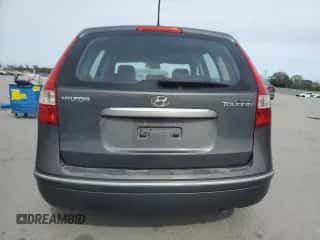 2009 Hyundai Elantra Touring z VIN KMHDC86E49U032803, wystawiony jako Copart lot #89734595 z przebiegiem 149 254 mil mil oraz Czysty tytuł • Clean title. Historia ofert i sprzedaży dostępna na DreamBid. Obrazek 6.