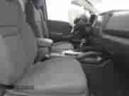 2024 Nissan Frontier S z VIN 1N6ED1CL0RN645850, wystawiony jako IAAI lot #41721969 z przebiegiem 20 387 mil mil oraz . Historia ofert i sprzedaży dostępna na DreamBid. Obrazek 5.