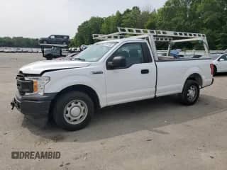 2018 Ford F-150 XL z VIN 1FTMF1CB8JKF48692, wystawiony jako Copart lot #59614355 z przebiegiem 137 933 mil mil oraz Szkoda całkowita • Salvage title. Historia ofert i sprzedaży dostępna na DreamBid. Obrazek 1.