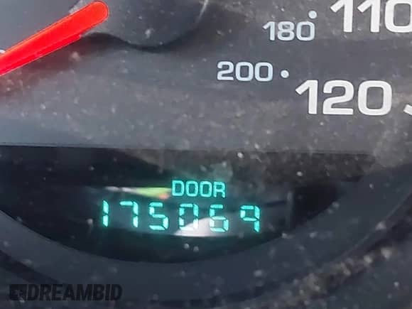 2000 Dodge Neon Highline z VIN 1B3ES46C9YD798867, wystawiony jako IAAI lot #41535717 z przebiegiem 175 069 mil mil oraz . Historia ofert i sprzedaży dostępna na DreamBid. Obrazek 7.