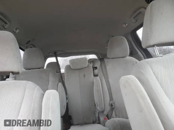 2016 Toyota Sienna LE AAS с VIN 5TDKK3DC2GS693055, выставлен на аукционе Copart как лот 71689645 с пробегом 157 868 миль миль и На запчасти • Non repairable. История ставок и продаж доступна на DreamBid. Изображение 10.