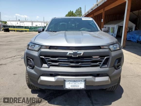 2025 Chevrolet Colorado 4WD Trail Boss с VIN 1GCPTEEK2S1135023, выставлен на аукционе Copart как лот 61400225 с пробегом 2 751 миль миль и Списание • Salvage title. История ставок и продаж доступна на DreamBid. Изображение 5.