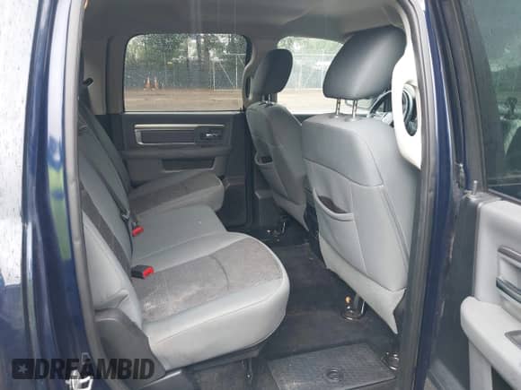 2014 Ram 1500 Big Horn z VIN 1C6RR7LG2ES368908, wystawiony jako IAAI lot #42668839 z przebiegiem 84 515 mil mil oraz . Historia ofert i sprzedaży dostępna na DreamBid. Obrazek 8.