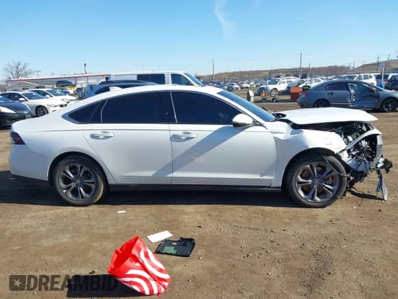 2024 Honda Accord EX-L с VIN 1HGCY2F64RA043116, выставлен на аукционе IAAI как лот 41821394 с пробегом 30 539 миль миль и . История ставок и продаж доступна на DreamBid. Изображение 13.