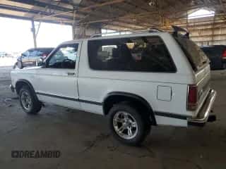 1987 Chevrolet Blazer z VIN 1GNCS18R3H8160944, wystawiony jako Copart lot #69201855 z przebiegiem 52 128 mil mil oraz Czysty tytuł • Clean title. Historia ofert i sprzedaży dostępna na DreamBid. Obrazek 2.