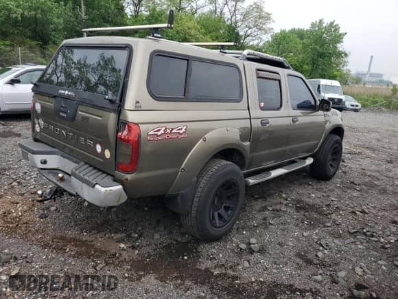 2002 Nissan Frontier SVE с VIN 1N6MD27Y62C348882, выставлен на аукционе Copart как лот 57313375 с пробегом Не указан миль и Чистый • Clean title. История ставок и продаж доступна на DreamBid. Изображение 3.