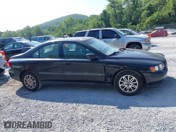 2004 Volvo S60 с VIN YV1RS61T342352457, выставлен на аукционе IAAI как лот 42792260 с пробегом Не указан миль и . История ставок и продаж доступна на DreamBid. Изображение 13.