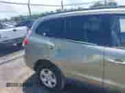 2009 Hyundai Santa Fe GLS с VIN 5NMSG13D89H264170, выставлен на аукционе IAAI как лот 42749957 с пробегом 296 803 миль миль и . История ставок и продаж доступна на DreamBid. Изображение 6.