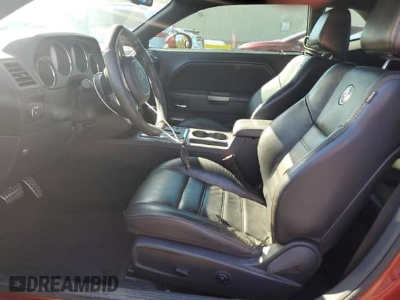 2014 Dodge Challenger R/T with VIN 2C3CDYBTXEH280492, listed as a Copart auction lot 84952275 with 126,266 mi miles and Salvage title. Bid and sale history available at DreamBid. Image 7.
