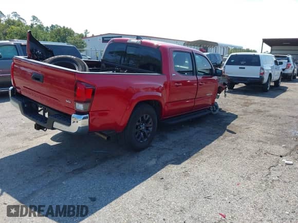 2021 Toyota Tacoma SR5 with VIN 3TYAZ5CN0MT012512, listed as a IAAI auction lot 43257664 with 34,488 mi miles and . Bid and sale history available at DreamBid. Image 4.
