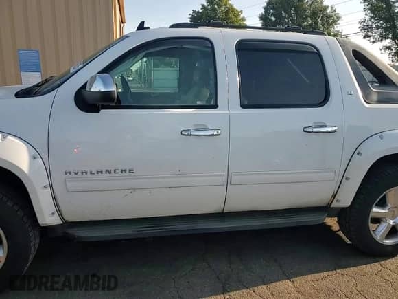 2012 Chevrolet Avalanche LT с VIN 3GNTKFE73CG161269, выставлен на аукционе Copart как лот 72089835 с пробегом 210 582 миль миль и Списание • Salvage title. История ставок и продаж доступна на DreamBid. Изображение 13.