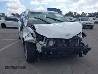 2015 Toyota Sienna XLE z VIN 5TDYK3DC1FS637181, wystawiony jako IAAI lot #41548299 z przebiegiem 108 242 mil mil oraz . Historia ofert i sprzedaży dostępna na DreamBid. Obrazek 1.