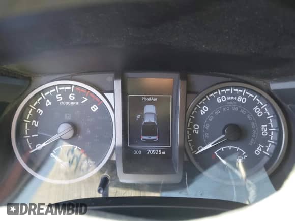 2021 Toyota Tacoma SR z VIN 5TFCZ5AN0MX262902, wystawiony jako IAAI lot #43535009 z przebiegiem 70 926 mil mil oraz . Historia ofert i sprzedaży dostępna na DreamBid. Obrazek 7.
