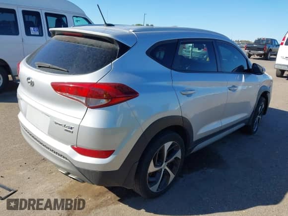 2017 Hyundai Tucson Sport с VIN KM8J3CA28HU592616, выставлен на аукционе IAAI как лот 43411270 с пробегом 83 847 миль миль и . История ставок и продаж доступна на DreamBid. Изображение 4.