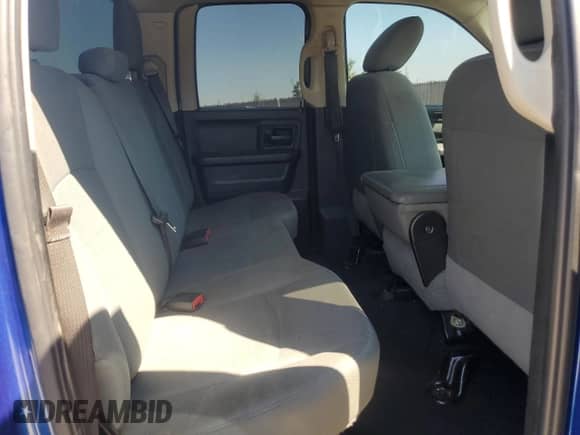 2019 Ram 1500 Express z VIN 1C6RR6FG2KS516296, wystawiony jako Copart lot #81402175 z przebiegiem 134 721 mil mil oraz Nie do naprawy • Non repairable. Historia ofert i sprzedaży dostępna na DreamBid. Obrazek 10.